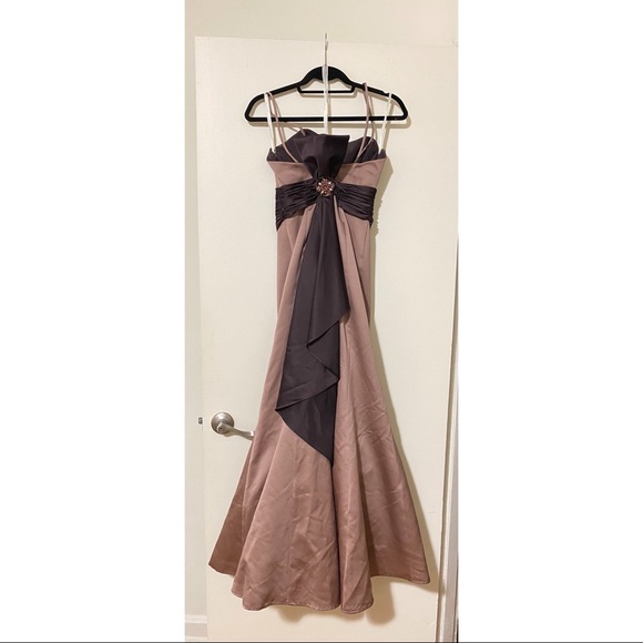 David’s Bridal Dress Style F12256 - Picture 4 of 11